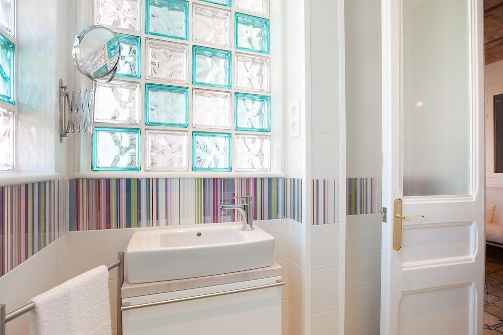 Barnapartments Basic Gracia Barcelona Zewnętrze zdjęcie