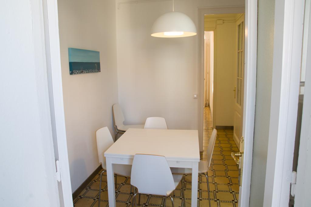 Barnapartments Basic Gracia Barcelona Zewnętrze zdjęcie