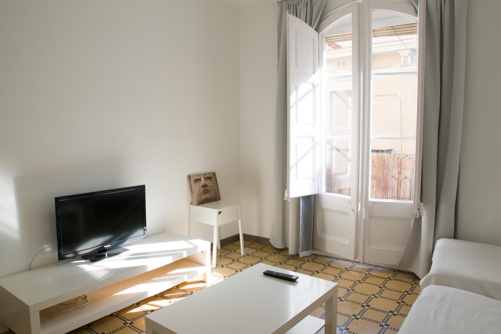 Barnapartments Basic Gracia Barcelona Zewnętrze zdjęcie
