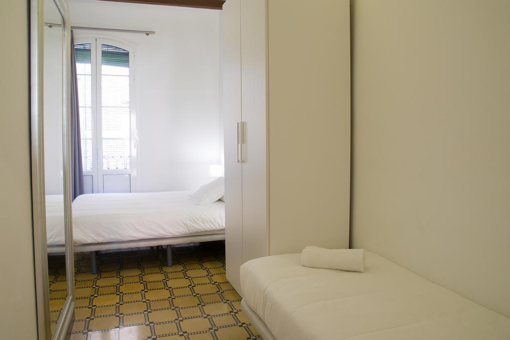 Barnapartments Basic Gracia Barcelona Zewnętrze zdjęcie